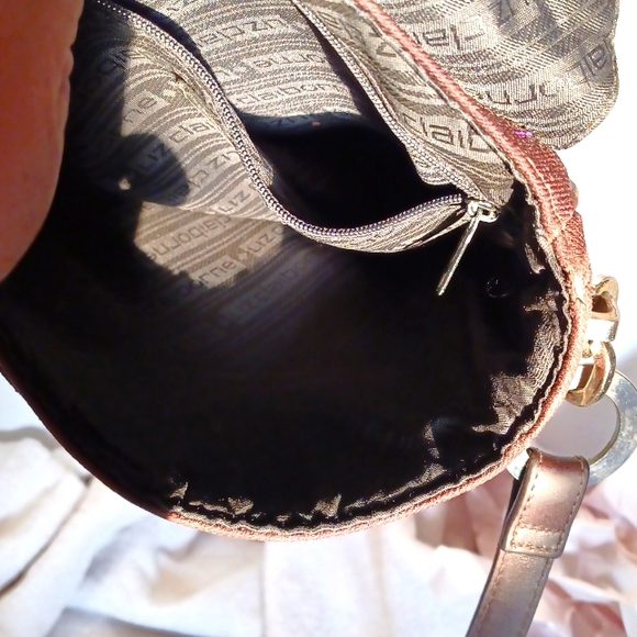 Liz Claiborne Small Brown Crossbody Bag - Picture 5 of 11